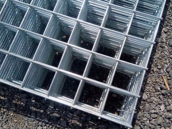 1683247616385994.jpg 熱鍍鋅網片1.jpg